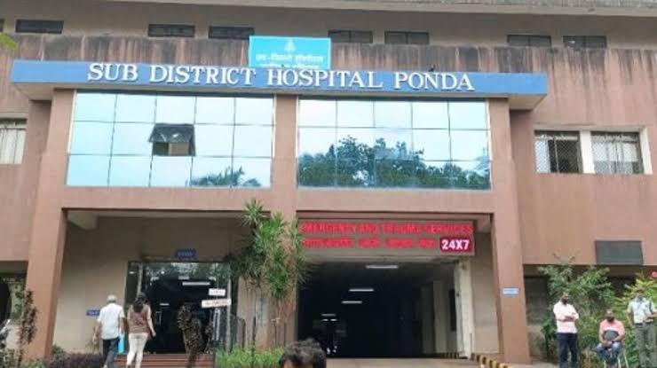 The image confirms the main entrance of Sub District Hospital, Ponda (also widely known as the ID Hospital), located at Kurtarkar Nagari, Ponda, Goa